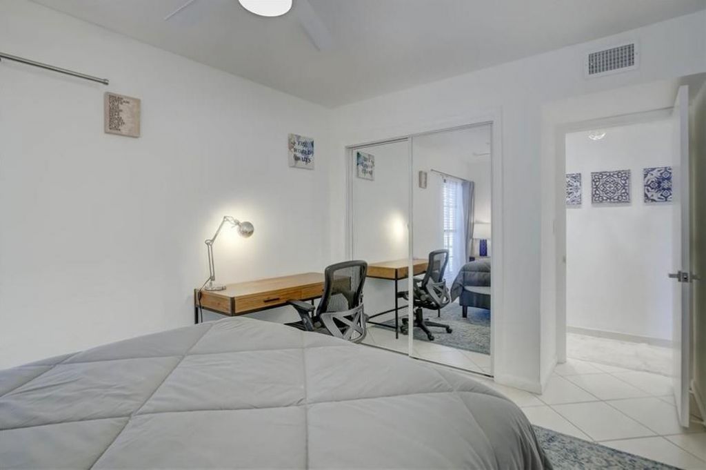 3020 NE 16th Avenue, Unit 304, Oakland Park, FL 33334 Photo