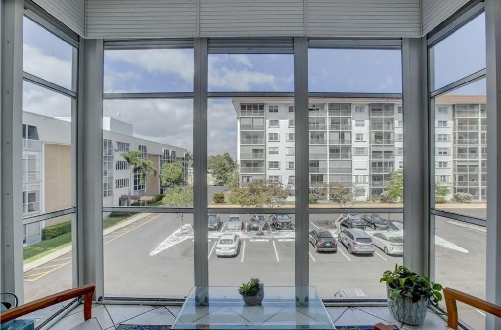 3020 NE 16th Avenue, Unit 304, Oakland Park, FL 33334 Photo