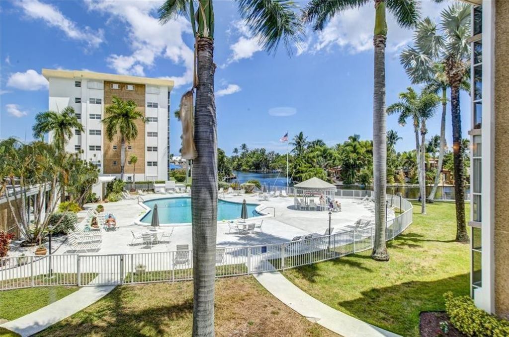 3020 NE 16th Avenue, Unit 304, Oakland Park, FL 33334 Photo