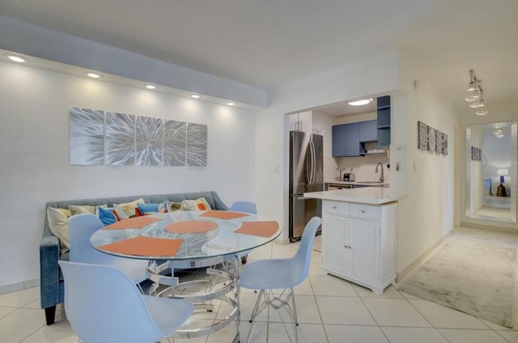 3020 NE 16th Avenue, Unit 304, Oakland Park, FL 33334 Photo