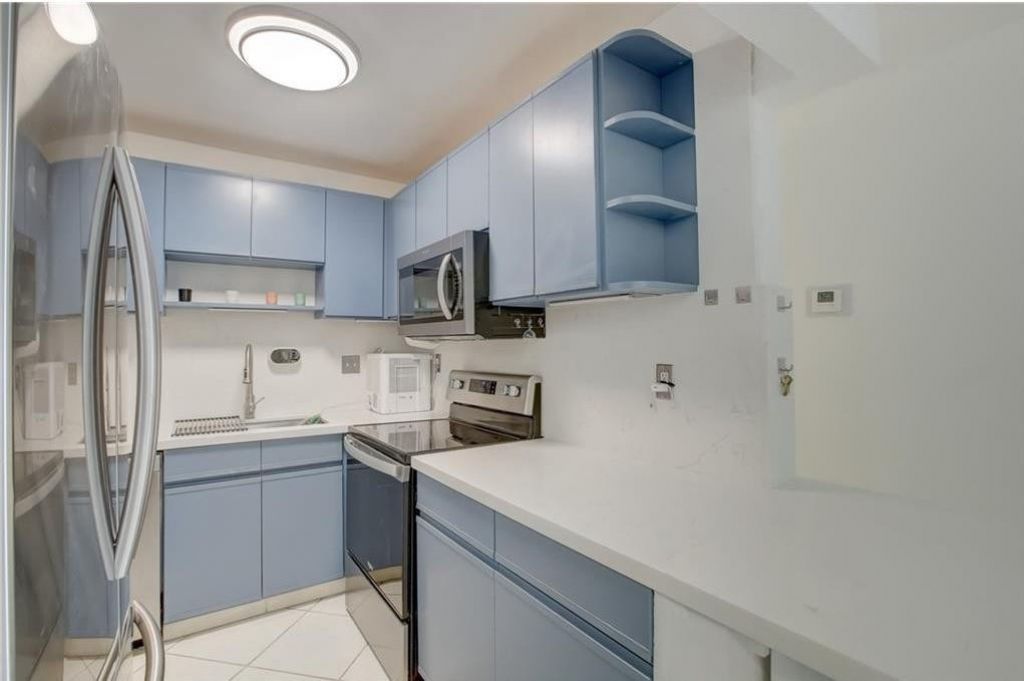3020 NE 16th Avenue, Unit 304, Oakland Park, FL 33334 Photo