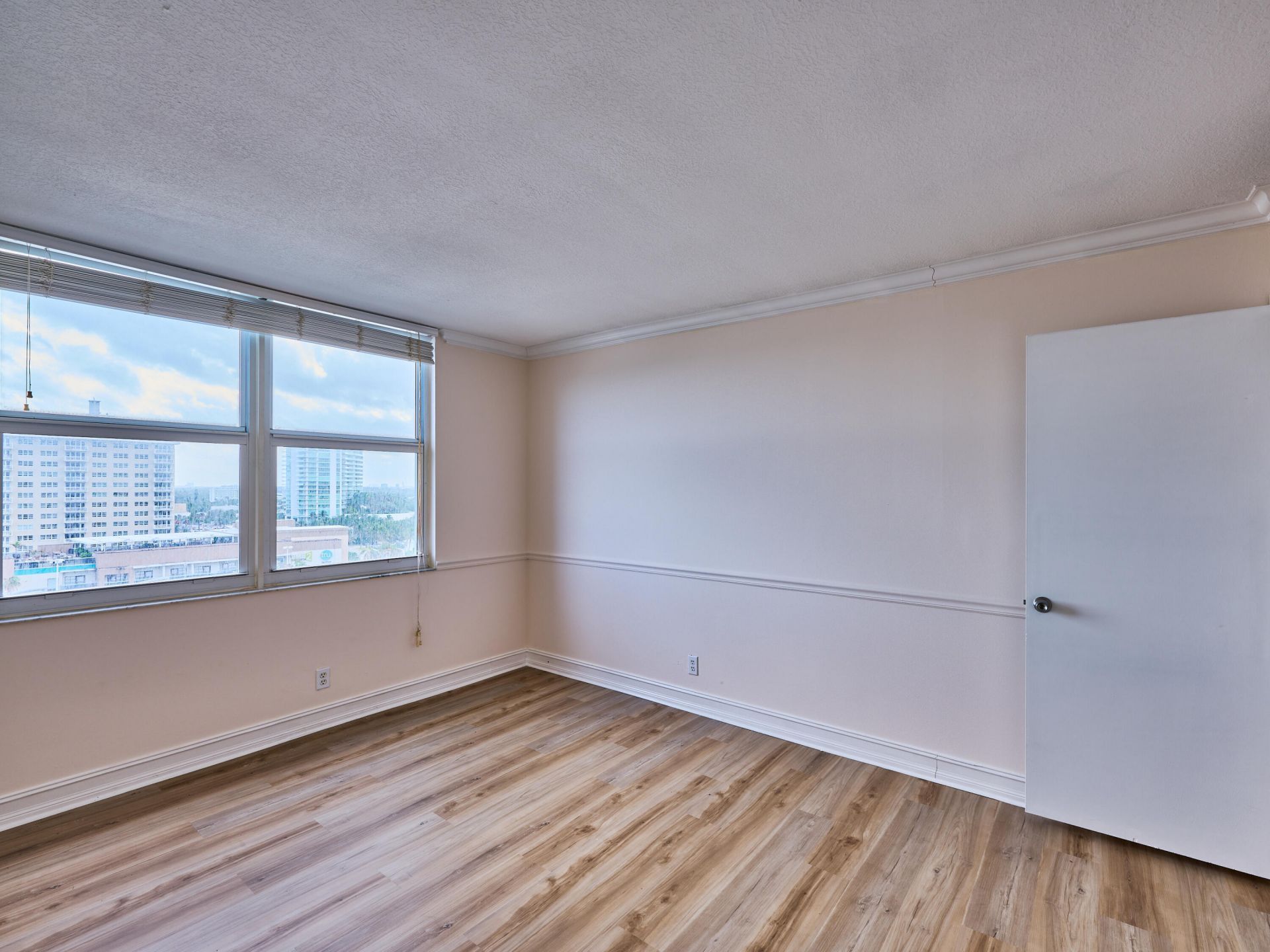 305 N Pompano Beach Boulevard, Unit 1204, Pompano Beach, FL 33062 Photo