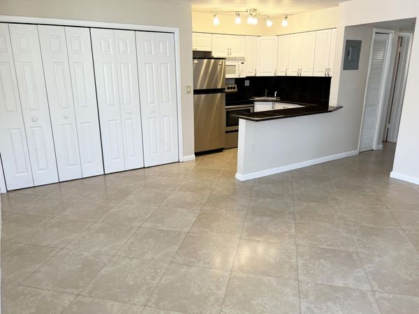 4050 NE 12th Terrace, Unit 15-1, Oakland Park, FL 33334