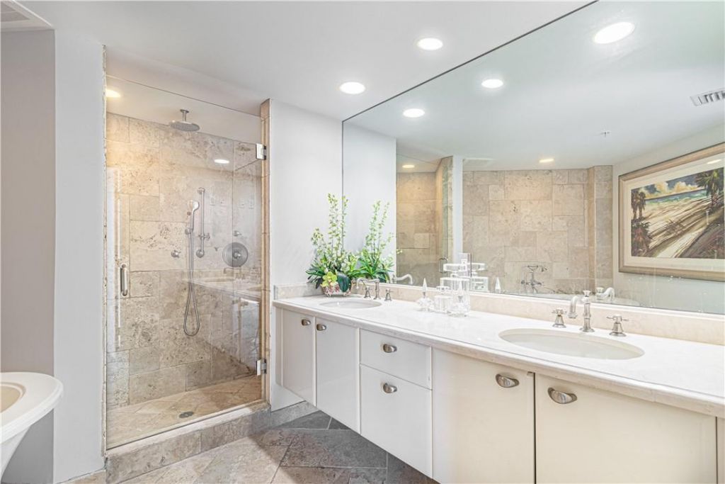 333 Las Olas Way, Unit 2608, Fort Lauderdale, FL 33301 Photo