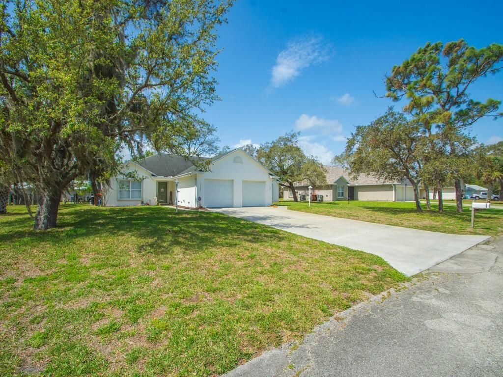 11171 Airport Drive, Sebastian, FL 32958 Photo