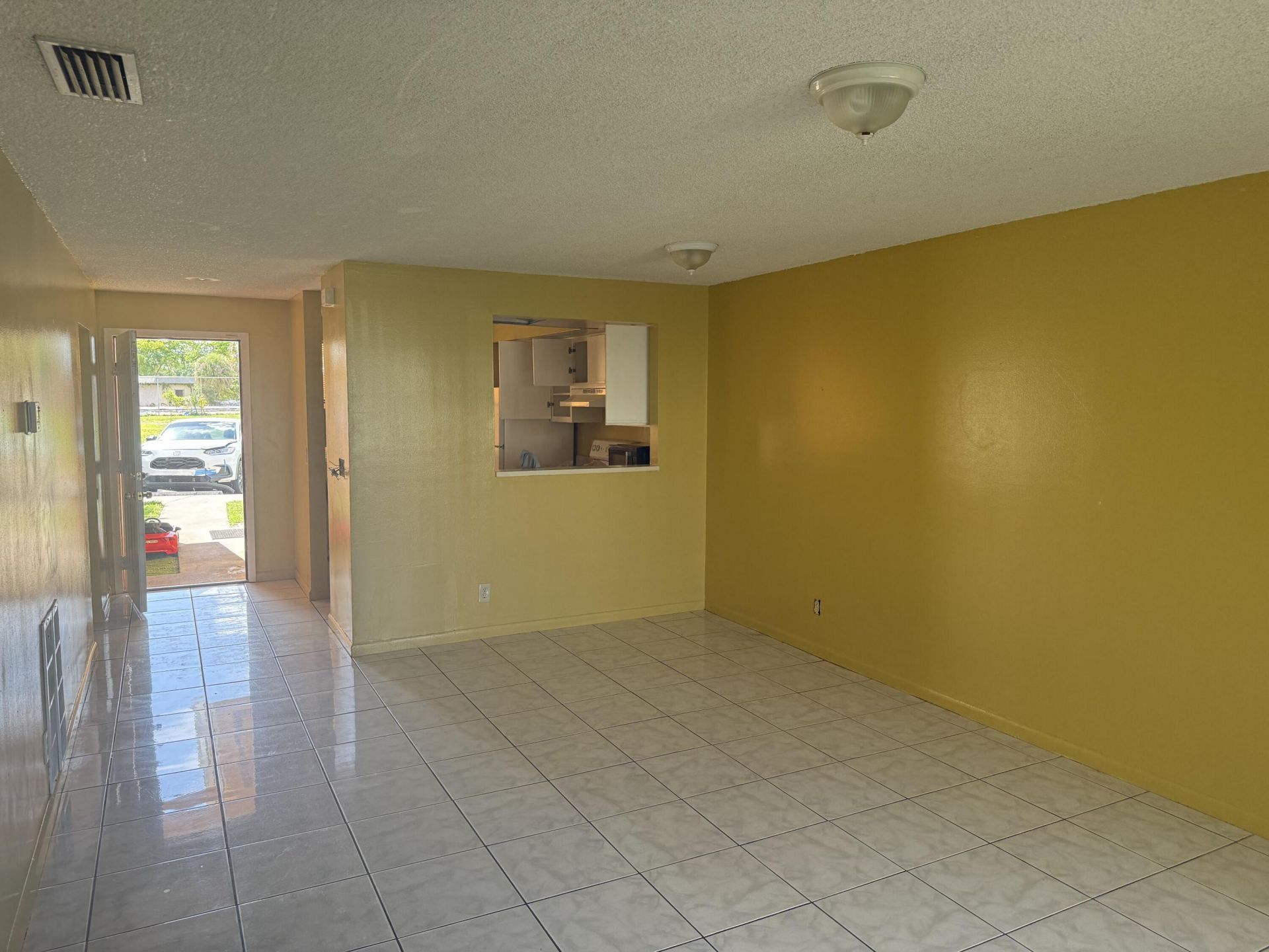 2511 NW 56th Avenue, Unit 111, Lauderhill, FL 33313 Photo