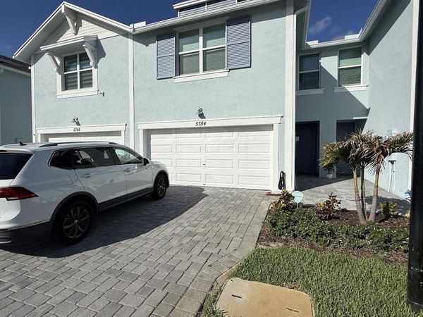 5784 SE Edgewater Circle, Stuart, FL 34997