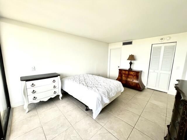 5600 N Flagler Drive, Unit 1803, West Palm Beach, FL 33407 Photo