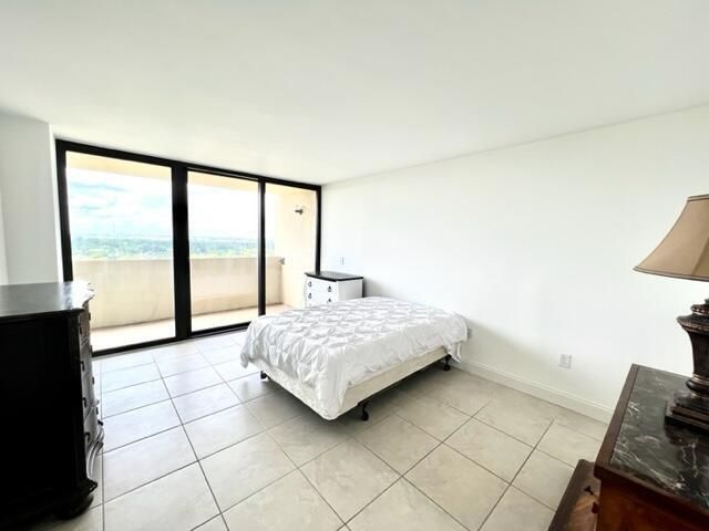 5600 N Flagler Drive, Unit 1803, West Palm Beach, FL 33407 Photo