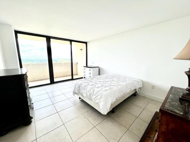 5600 N Flagler Drive, Unit 1803, West Palm Beach, FL 33407 Photo