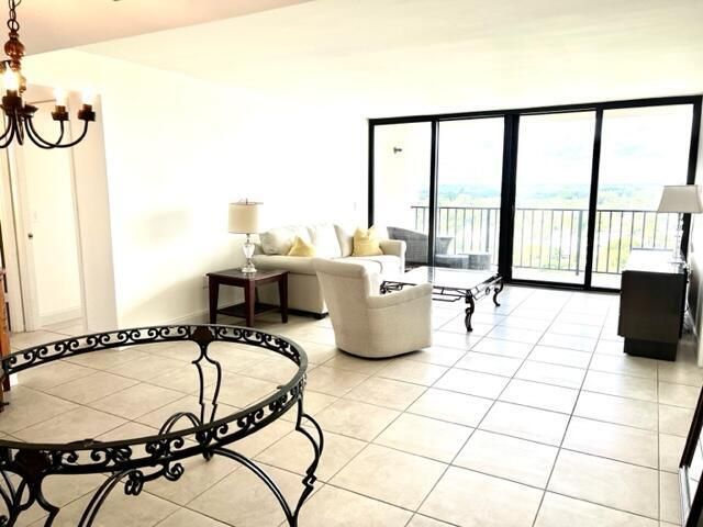 5600 N Flagler Drive, Unit 1803, West Palm Beach, FL 33407 Photo