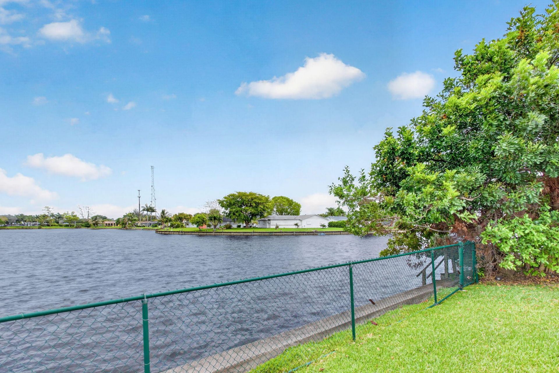 7306 NW 94th Way, Tamarac, FL 33321 Photo