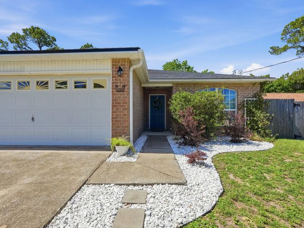 5066 Evergreen Drive, Gulf Breeze, FL 32563