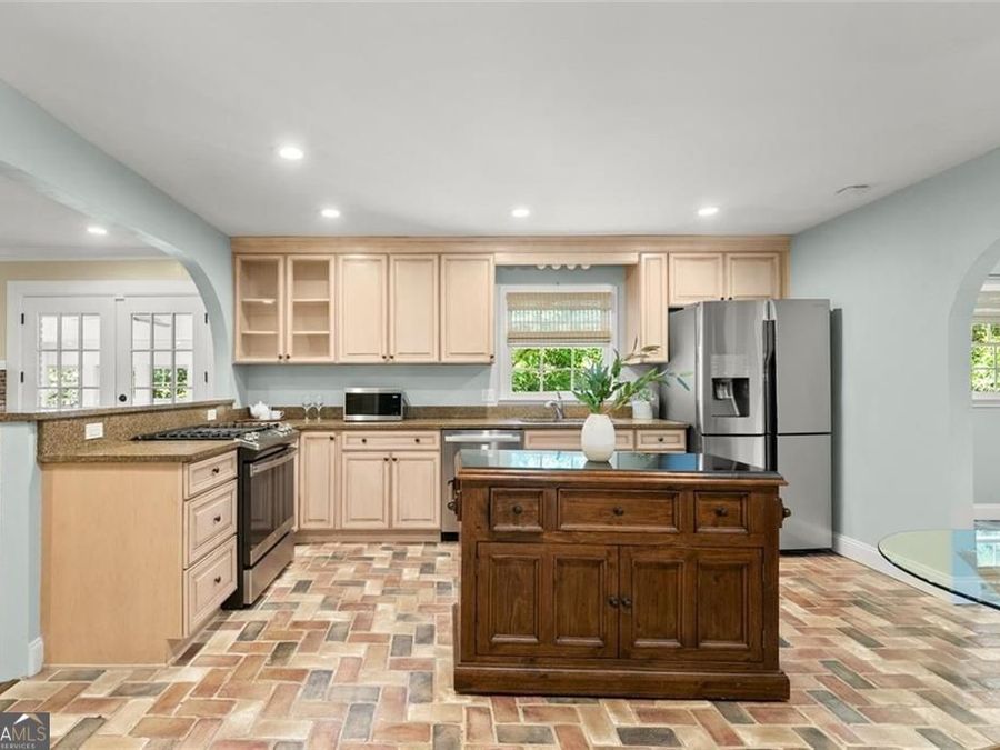 Property Image 12