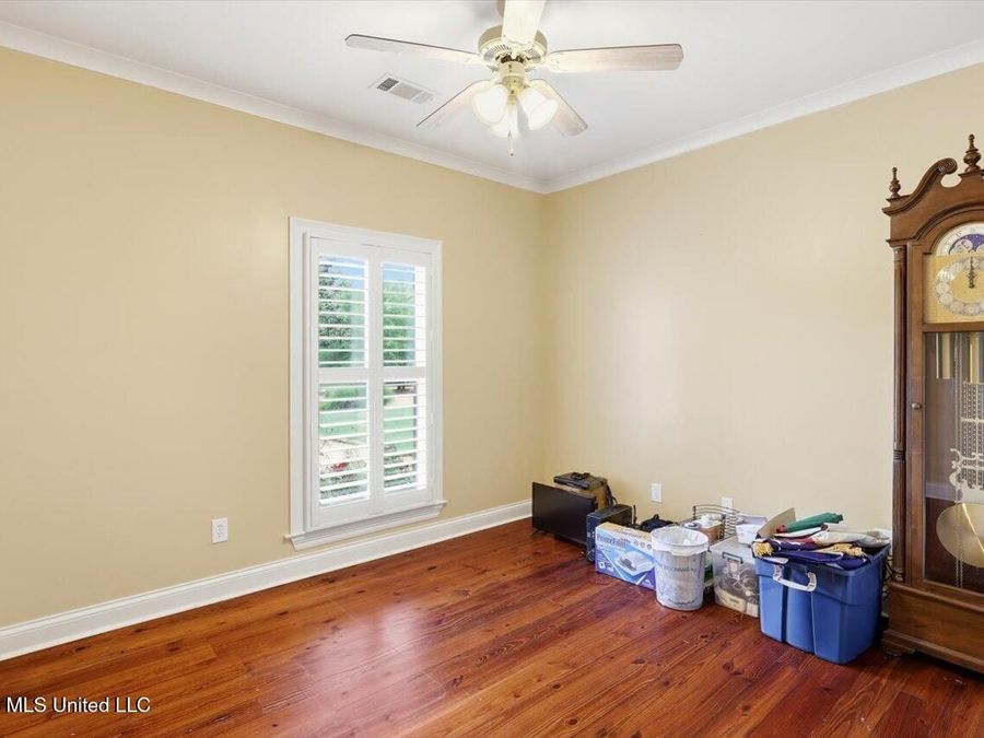 Property Image 37