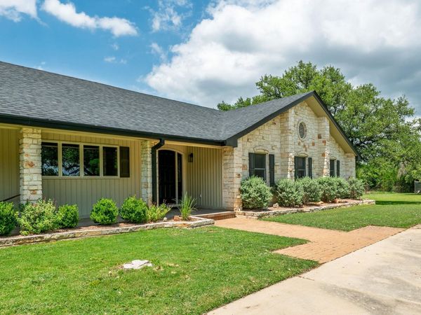 320 Greenridge RD , Georgetown, TX 78628
