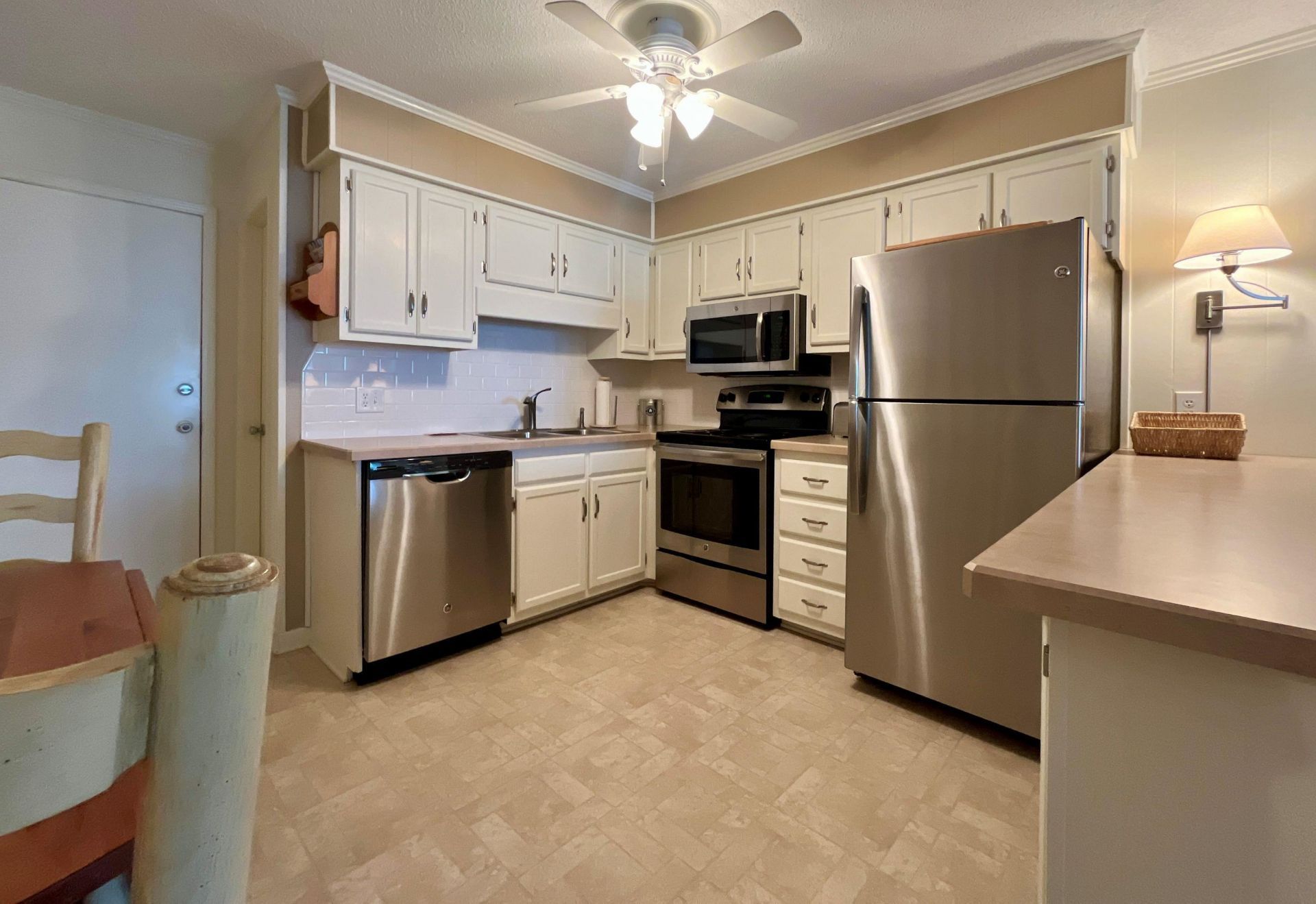 191 Maison Dr. Photo 5
