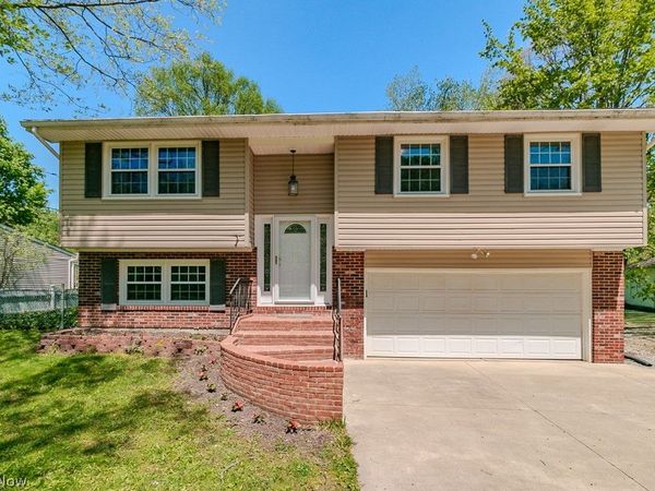 8550 Sharp Lane , Chesterland, OH 44026