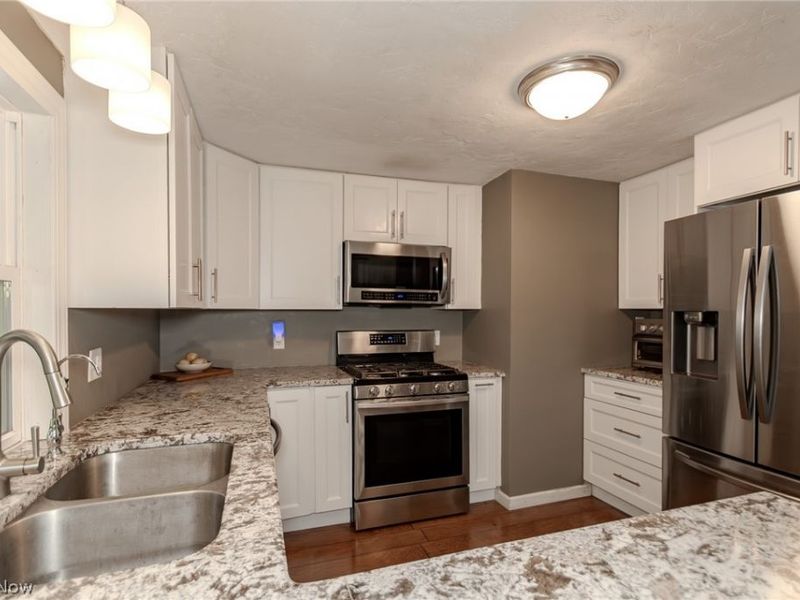 8550 Sharp Lane , Chesterland, OH 44026 Photo 6