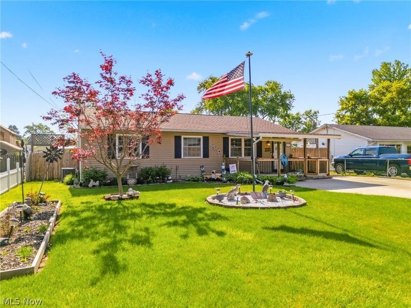 2534 Bollinger Avenue NE, Canton, OH 44705 Photo 2