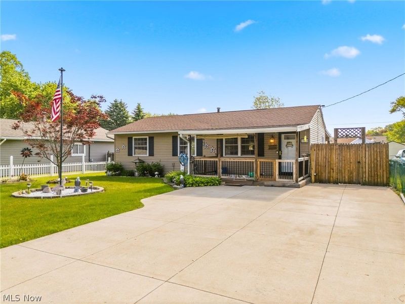 2534 Bollinger Avenue NE, Canton, OH 44705 Photo 3