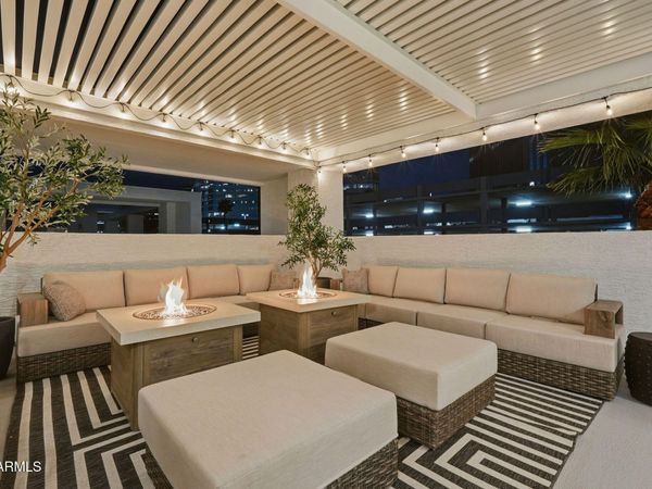 111 W HOLCOMB Lane, Phoenix, AZ 85003