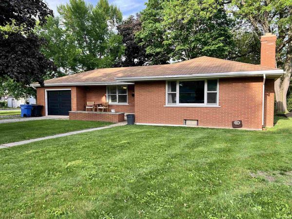 450 N Walnut Street, Columbia City, IN 46725