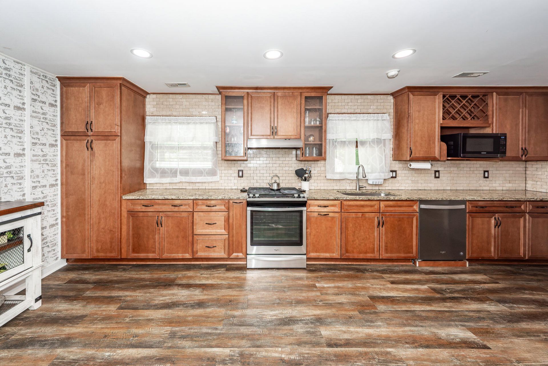 313 Fairington Drive Photo 17