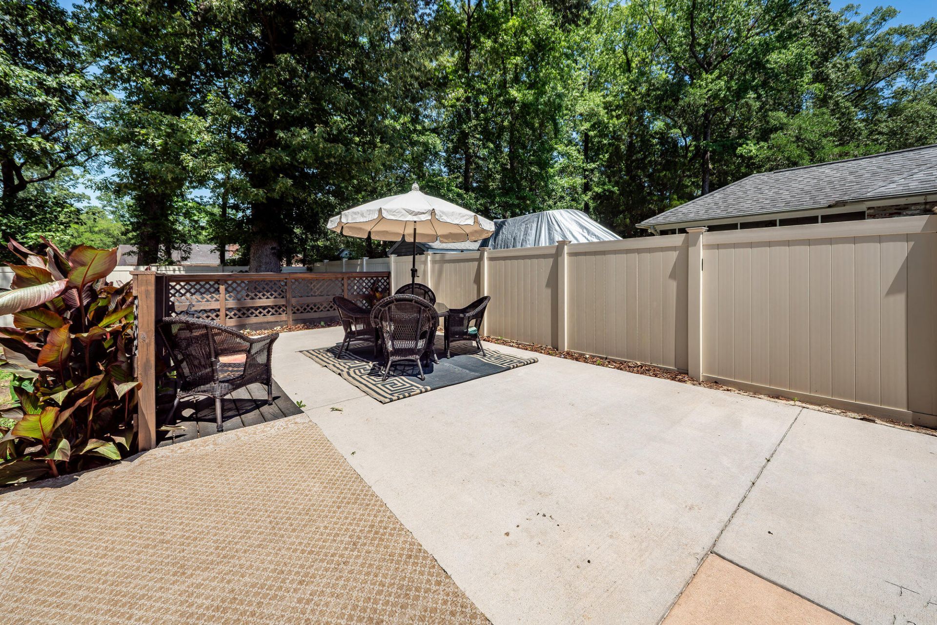 313 Fairington Drive Photo 26
