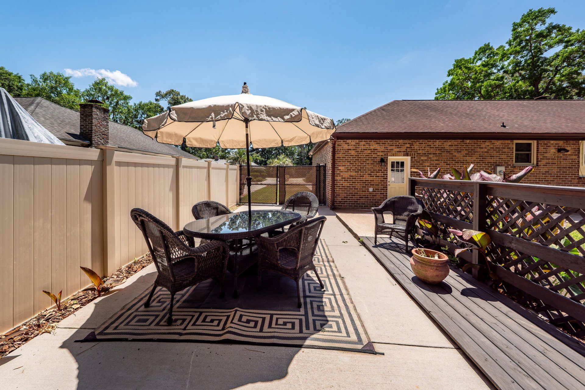 313 Fairington Drive Photo 28