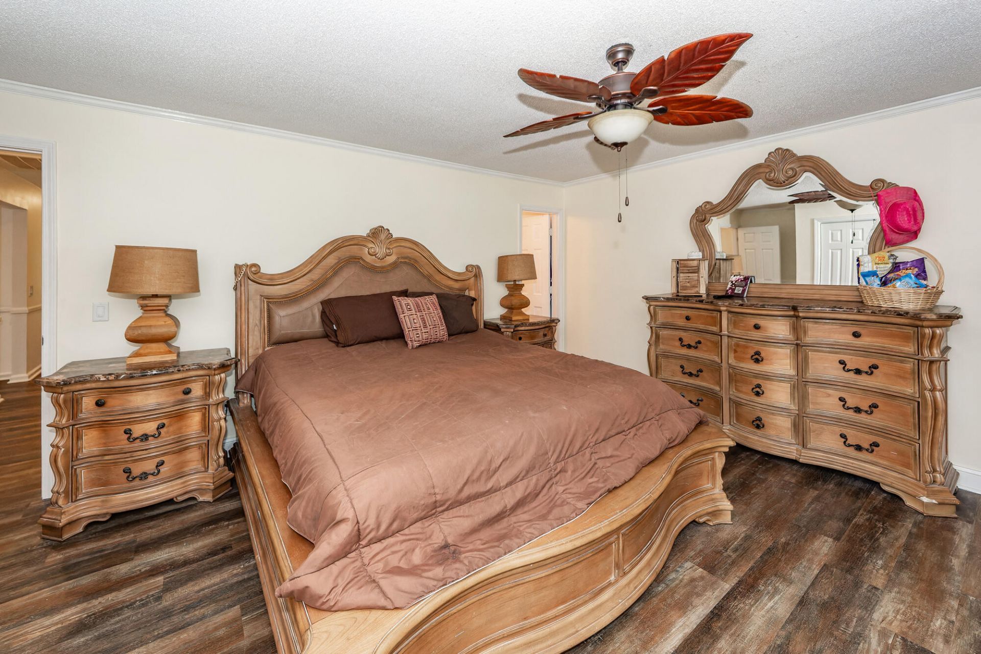313 Fairington Drive Photo 40