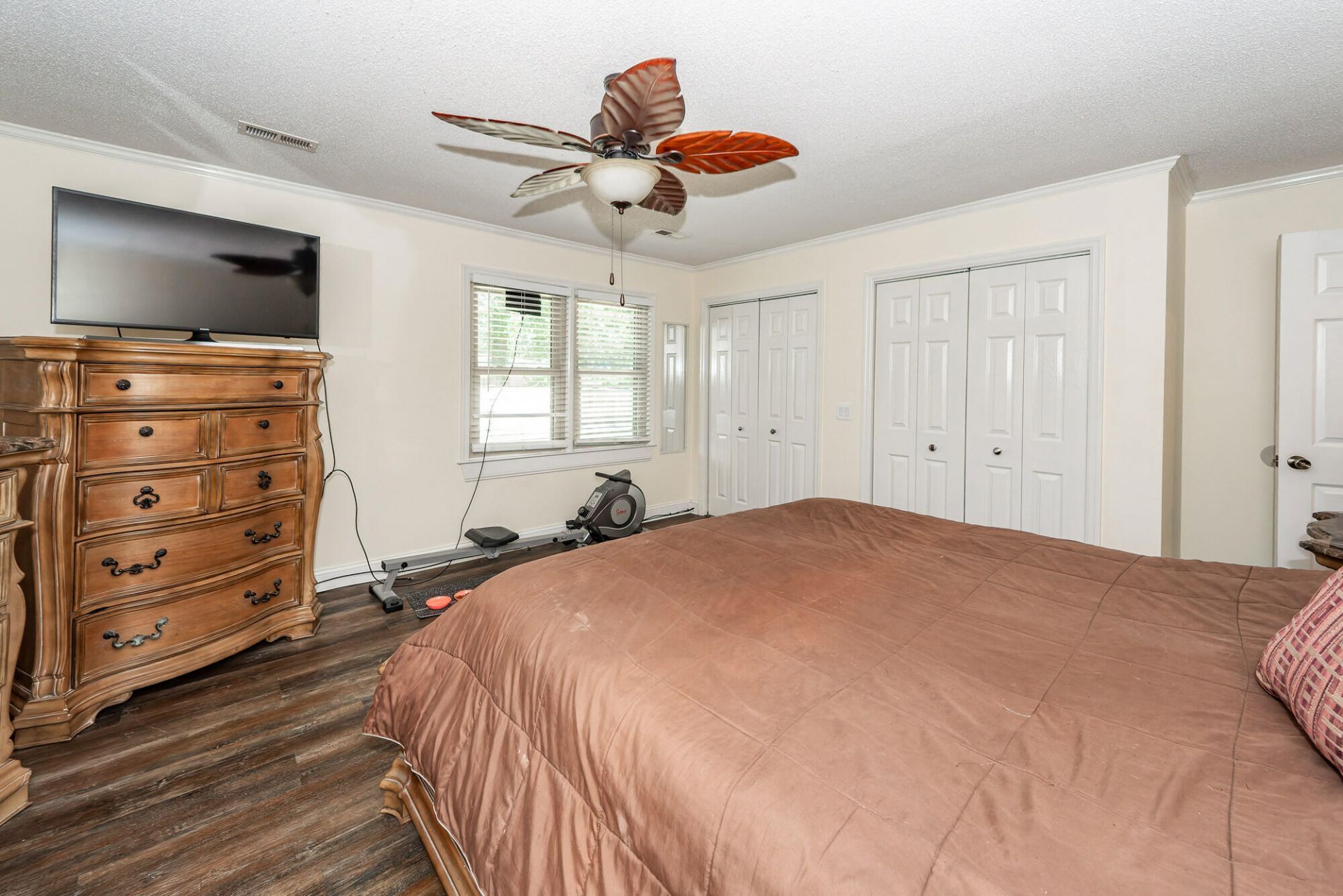 313 Fairington Drive Photo 44
