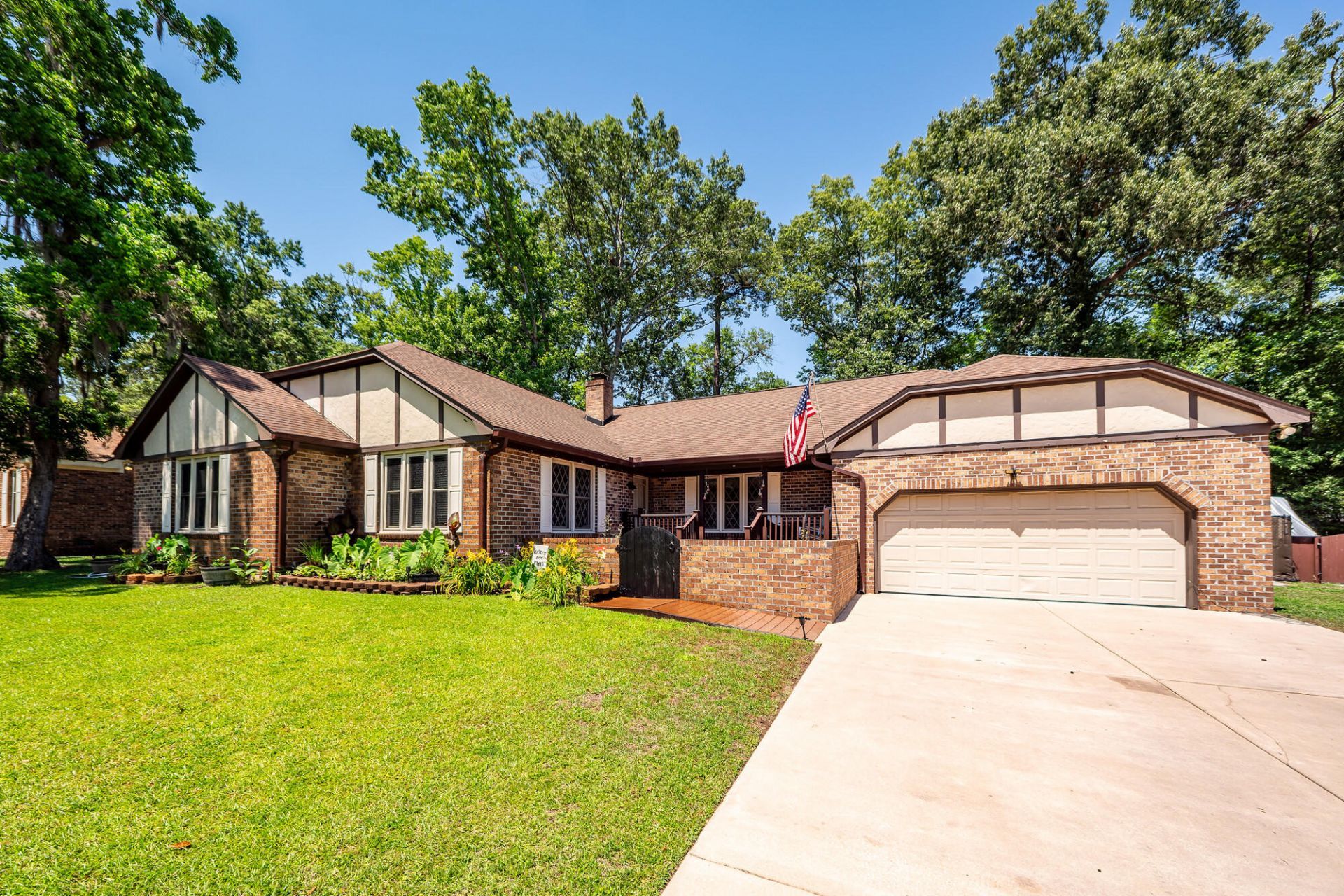 313 Fairington Drive Photo 53