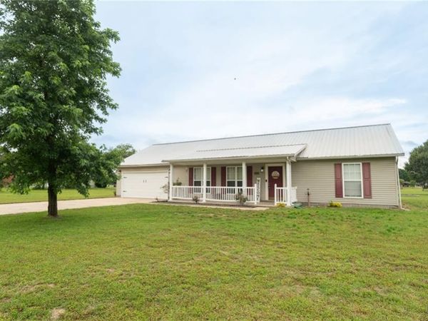 304 Bohannon Street , Sikeston, MO 63801