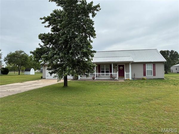 304 Bohannon Street , Sikeston, MO 63801