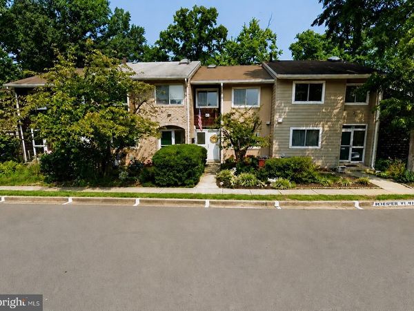 848 NEW MARK ESPLANADE , ROCKVILLE, MD 20850