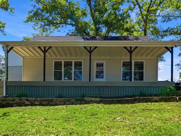 111 Cottage Ln, Montezuma, IA 50171
