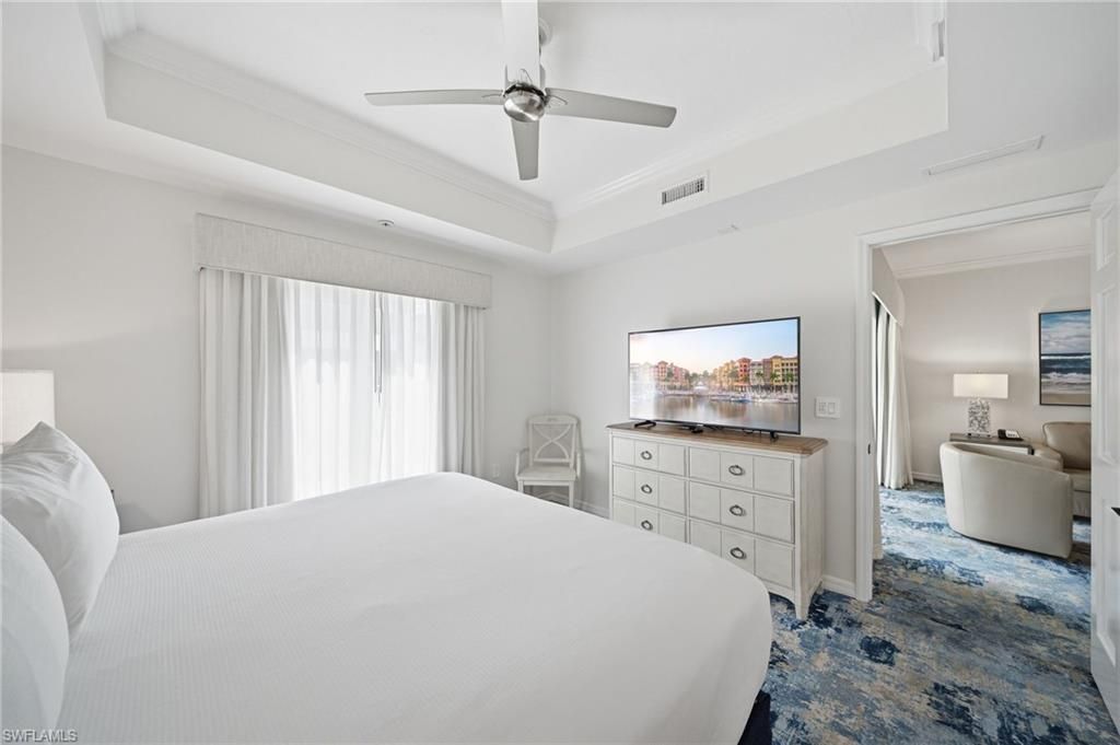 221 9th St S, Unit 206, Naples, FL 34102 Photo
