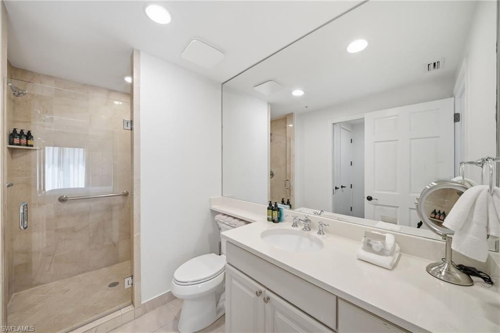 221 9th St S, Unit 206, Naples, FL 34102 Photo