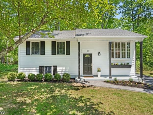 17 Elm St, Stanhope, NJ 07874