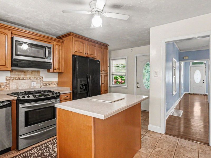 133 E Morrill Avenue, Columbus, OH 43207 Photo 12