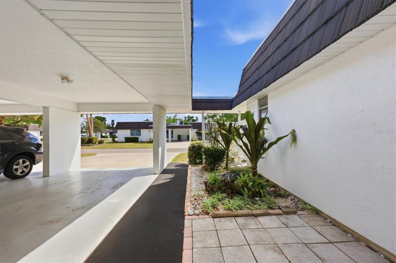 3960 Lakeside Road, Unit 156, Sarasota, FL 34232 Photo
