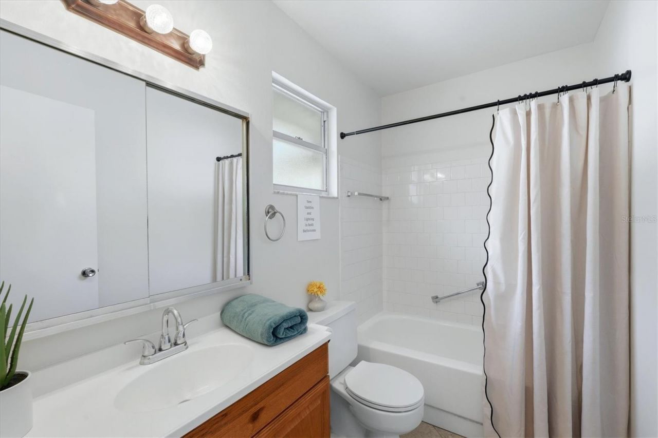 3960 Lakeside Road, Unit 156, Sarasota, FL 34232 Photo