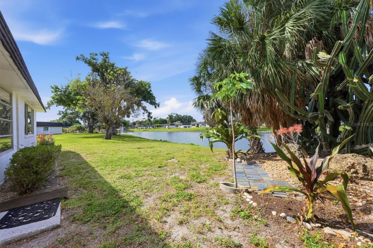 3960 Lakeside Road, Unit 156, Sarasota, FL 34232 Photo