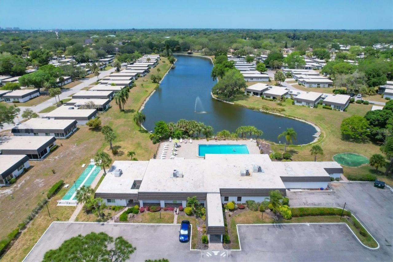 3960 Lakeside Road, Unit 156, Sarasota, FL 34232 Photo