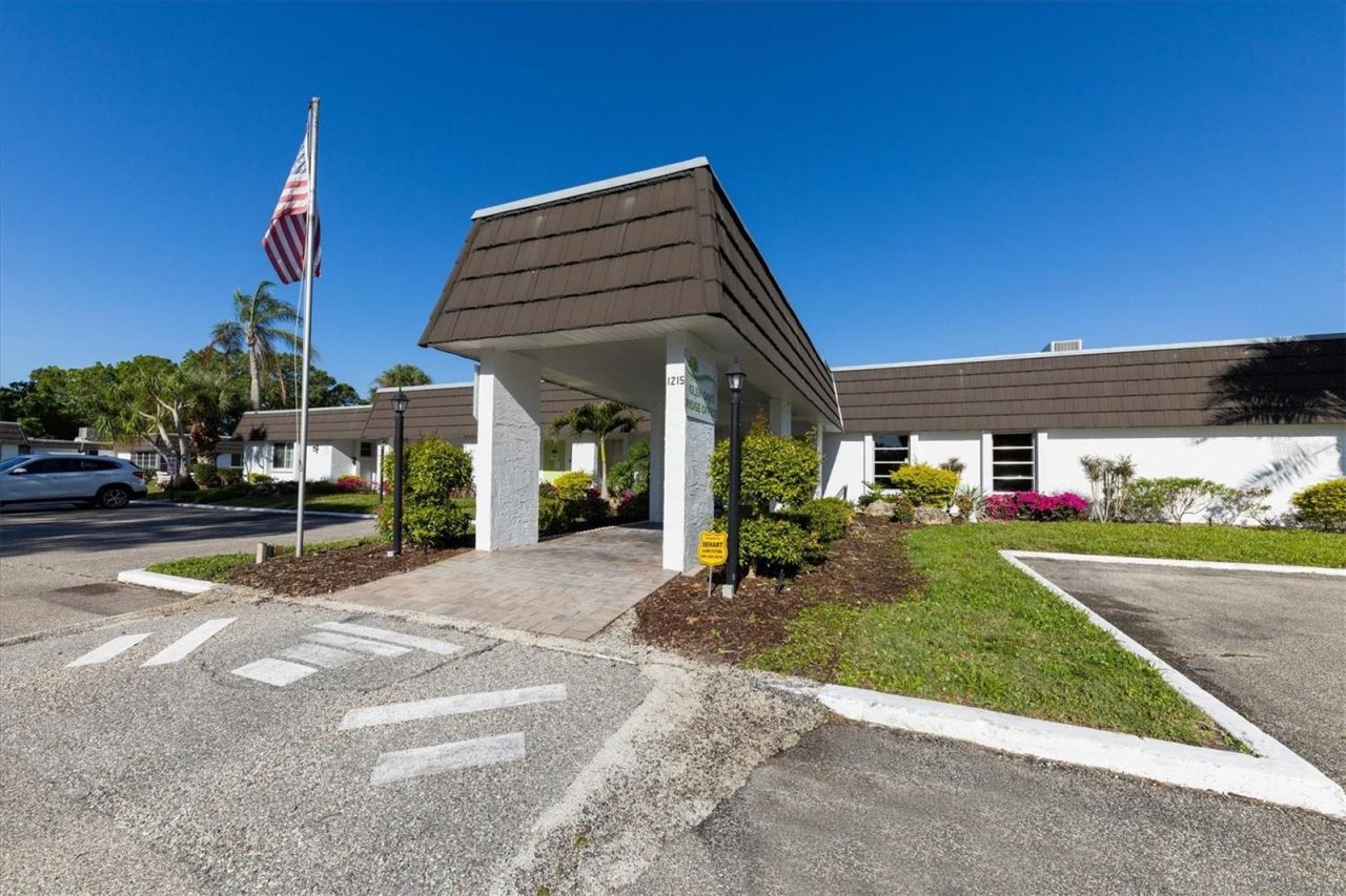 3960 Lakeside Road, Unit 156, Sarasota, FL 34232 Photo
