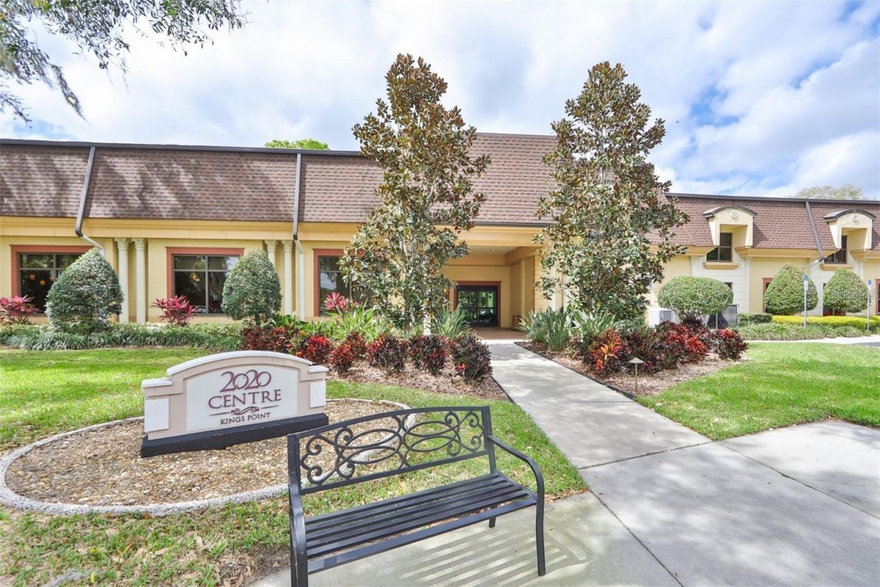 201 Kings Boulevard, Unit 5, Sun City Center, FL 33573 Photo