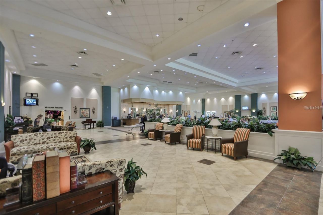 201 Kings Boulevard, Unit 5, Sun City Center, FL 33573 Photo