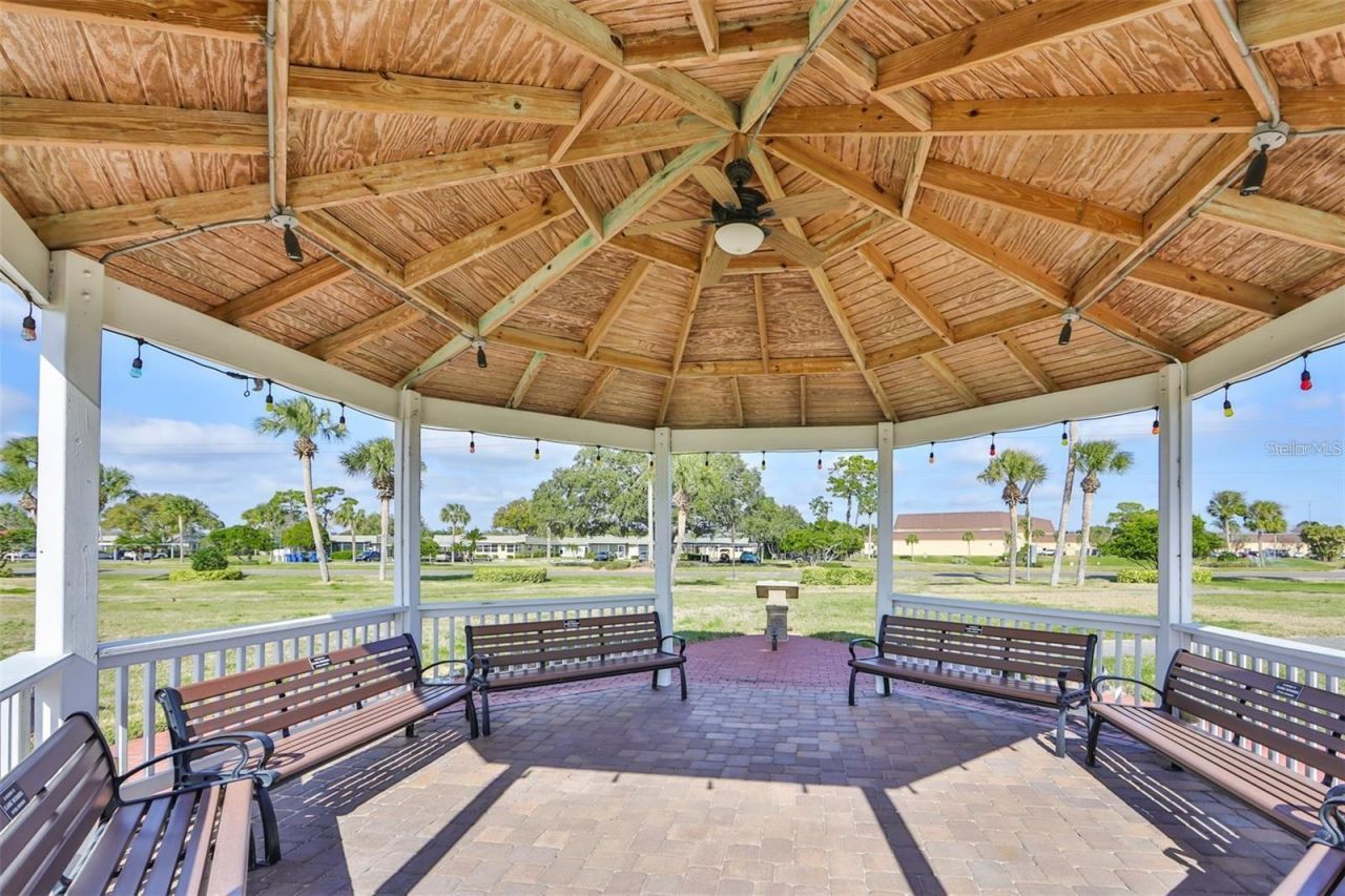 201 Kings Boulevard, Unit 5, Sun City Center, FL 33573 Photo