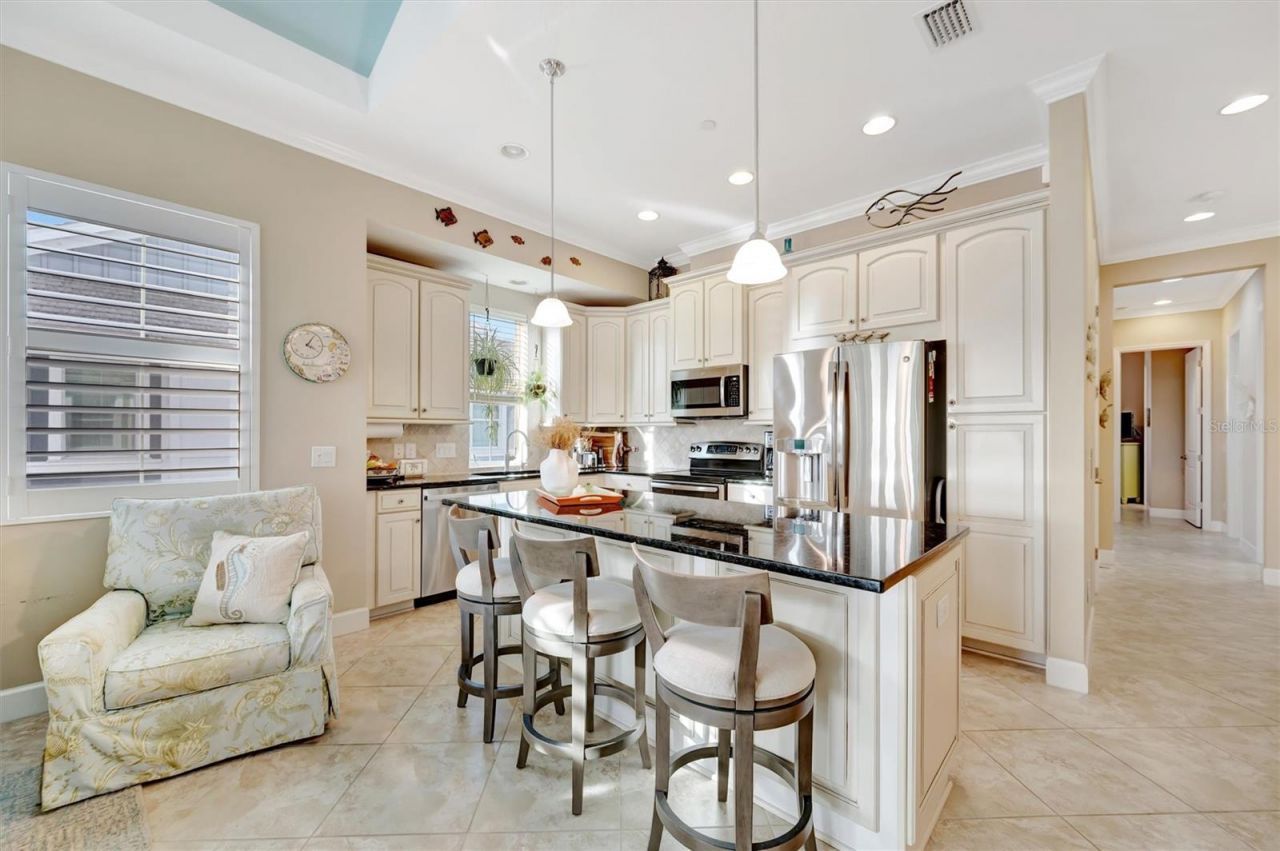 246 Sapphire Lake Drive, Unit 201, Bradenton, FL 34209 Photo